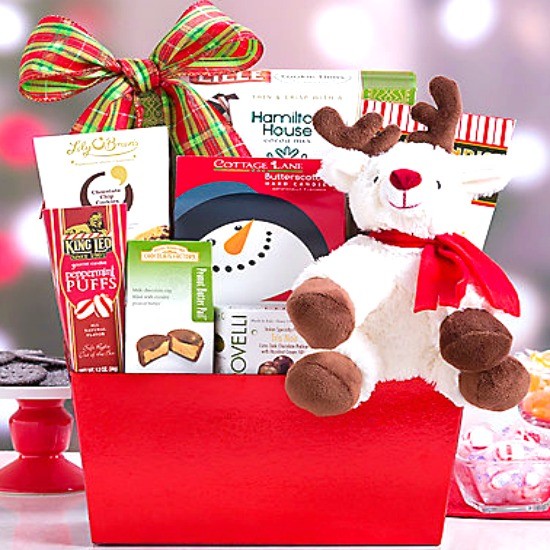 santa-s-favorite-reindeer-gift-basket