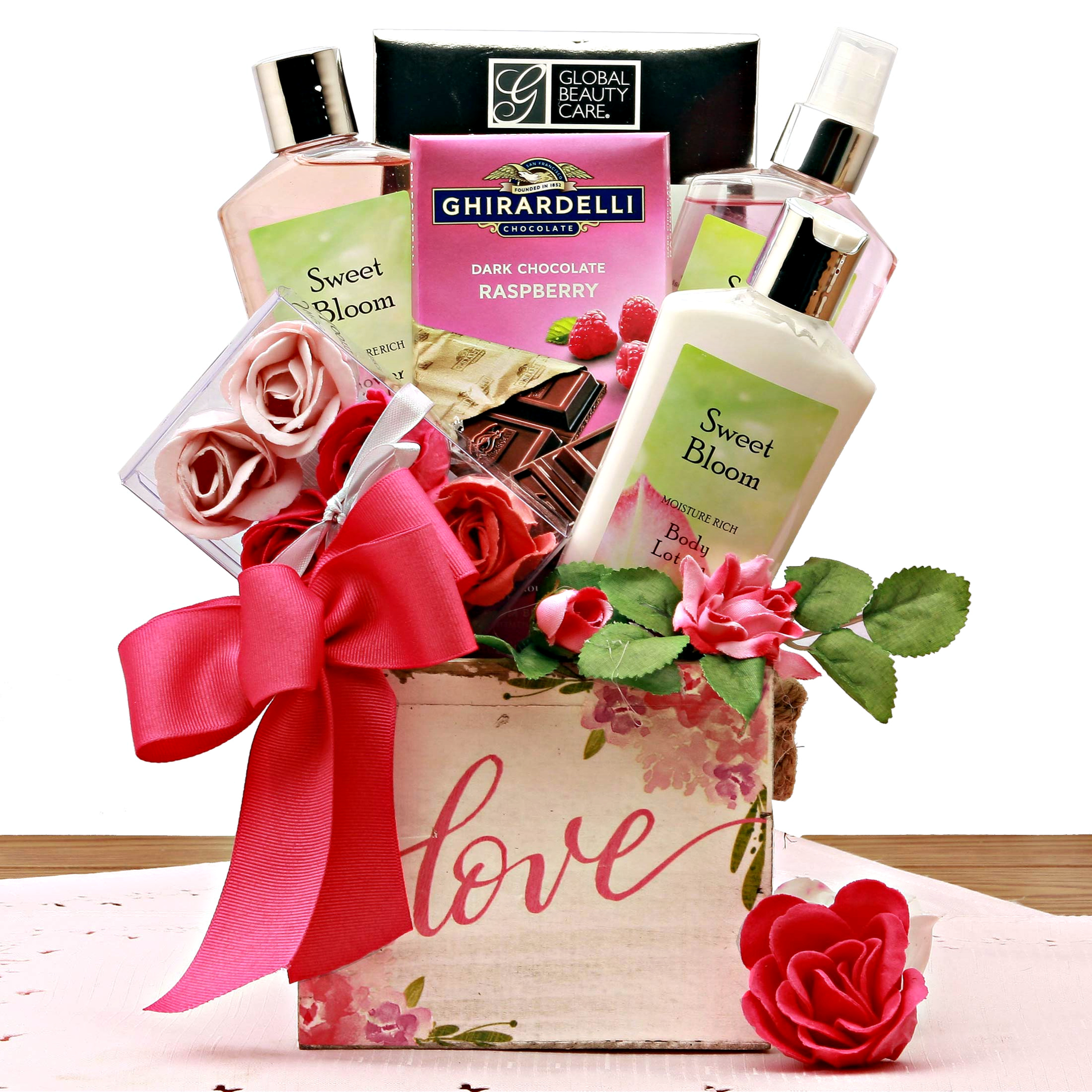 Love in Bloom, Gift Set of Luxury and Relaxation