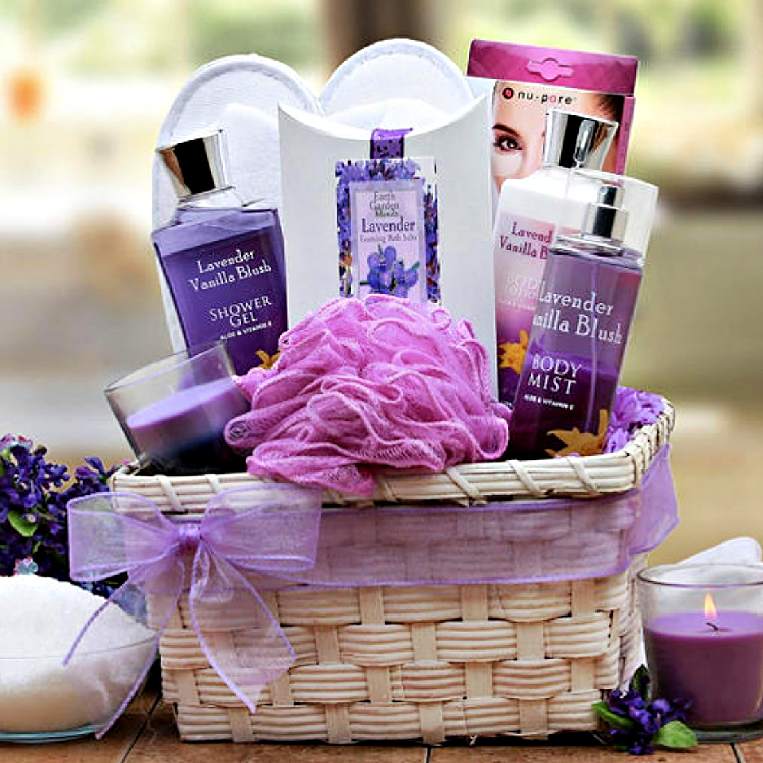 https://images.adorablegiftbaskets.com/media/Spa-Gift-Basket-Set-Lavender-Vanilla-Scent.jpg