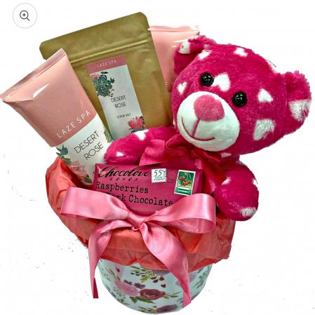 Hugs & Kisses Valentine's Day Spa Gifts & Chocolate 